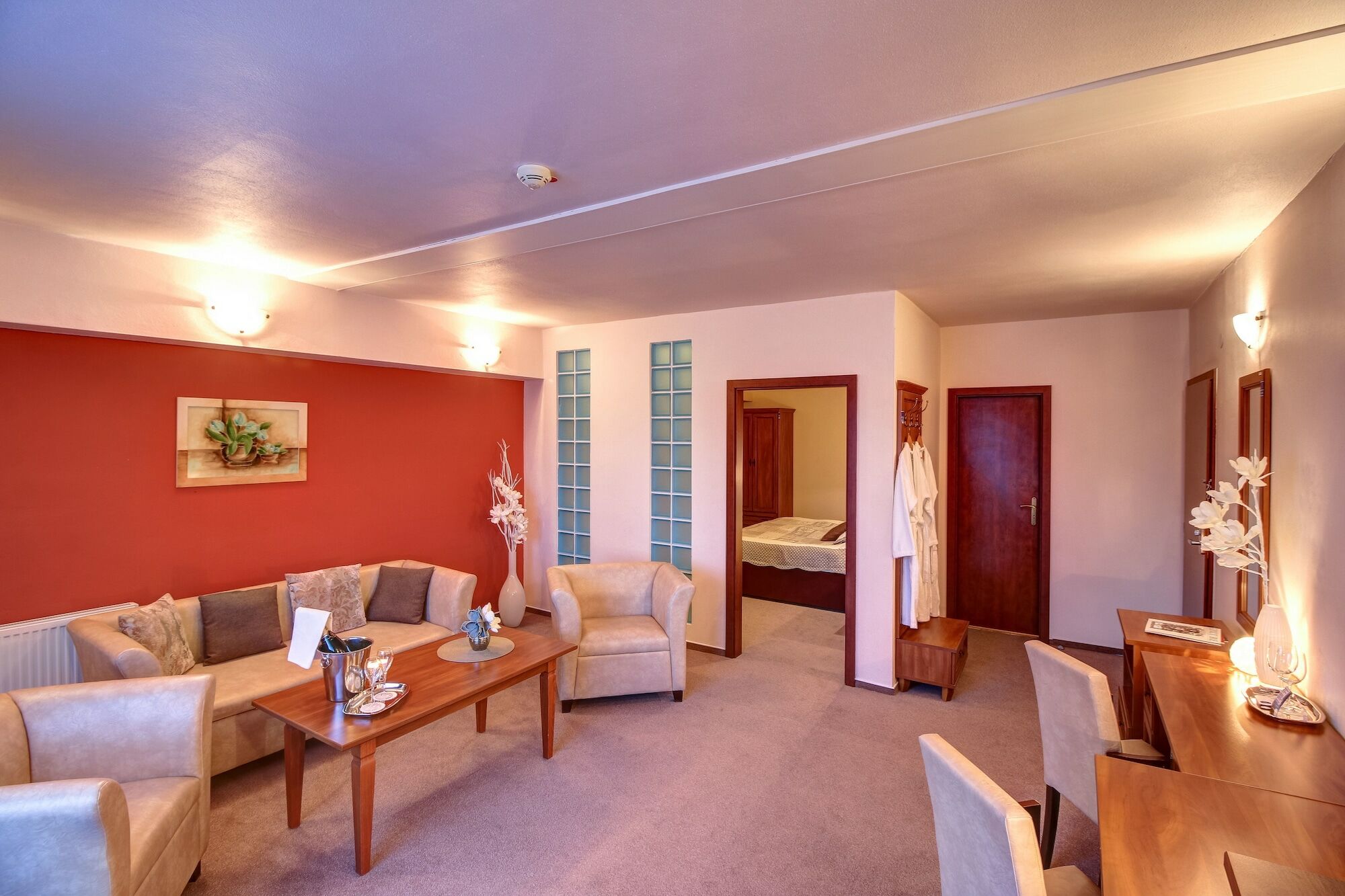 Hotel Dixon So Vstupom Do Bazena A Virivky Zdarma - Free Entrance To Pool And Jacuzzi Included Banská Bystrica Exterior foto