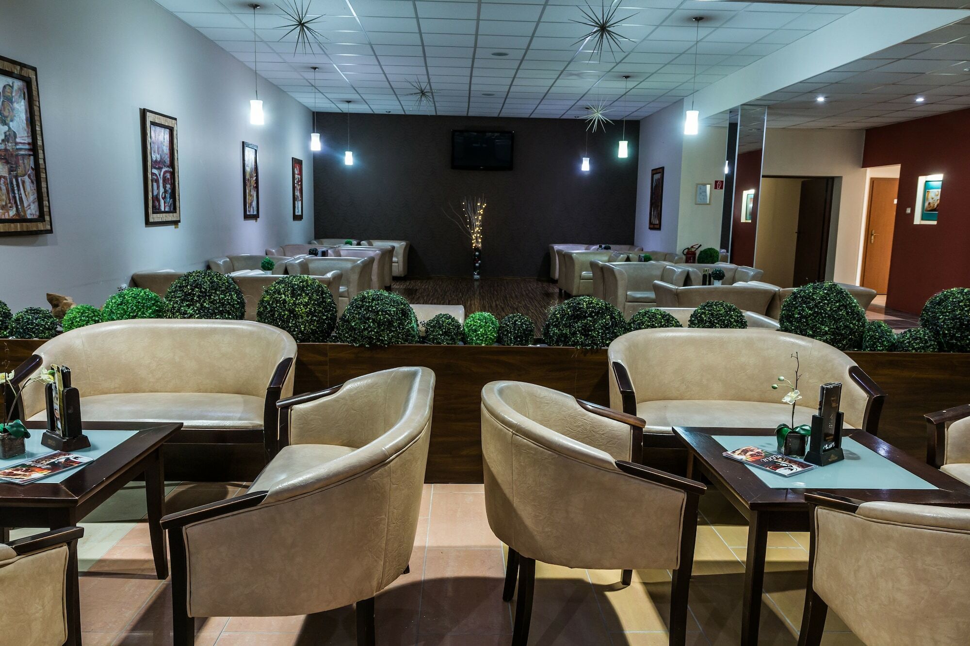 Hotel Dixon So Vstupom Do Bazena A Virivky Zdarma - Free Entrance To Pool And Jacuzzi Included Banská Bystrica Exterior foto
