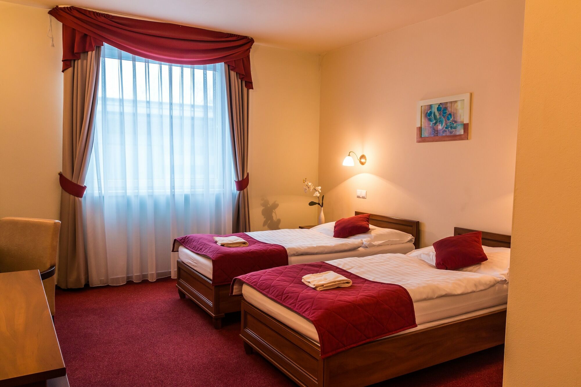 Hotel Dixon So Vstupom Do Bazena A Virivky Zdarma - Free Entrance To Pool And Jacuzzi Included Banská Bystrica Exterior foto