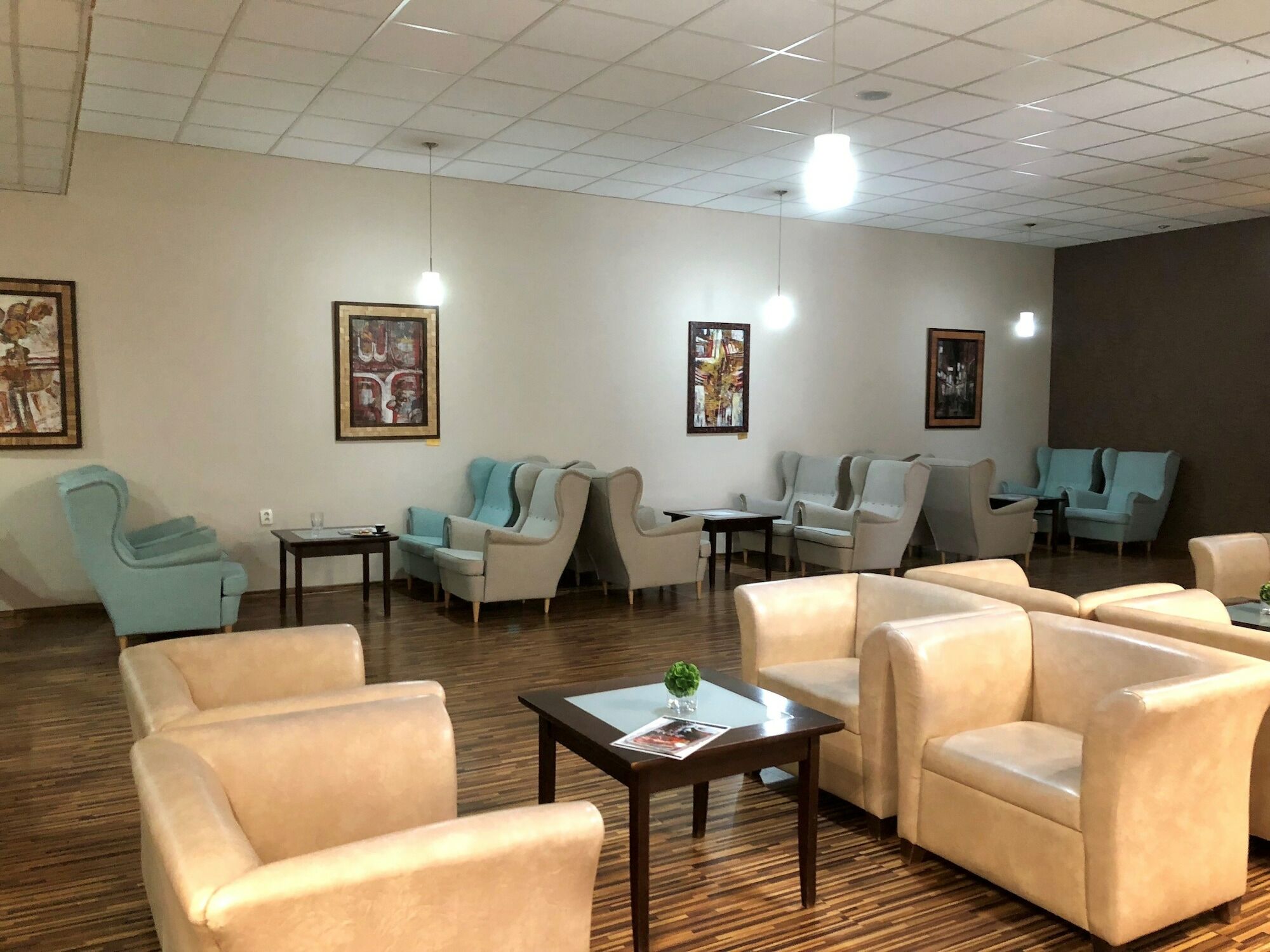 Hotel Dixon So Vstupom Do Bazena A Virivky Zdarma - Free Entrance To Pool And Jacuzzi Included Banská Bystrica Exterior foto