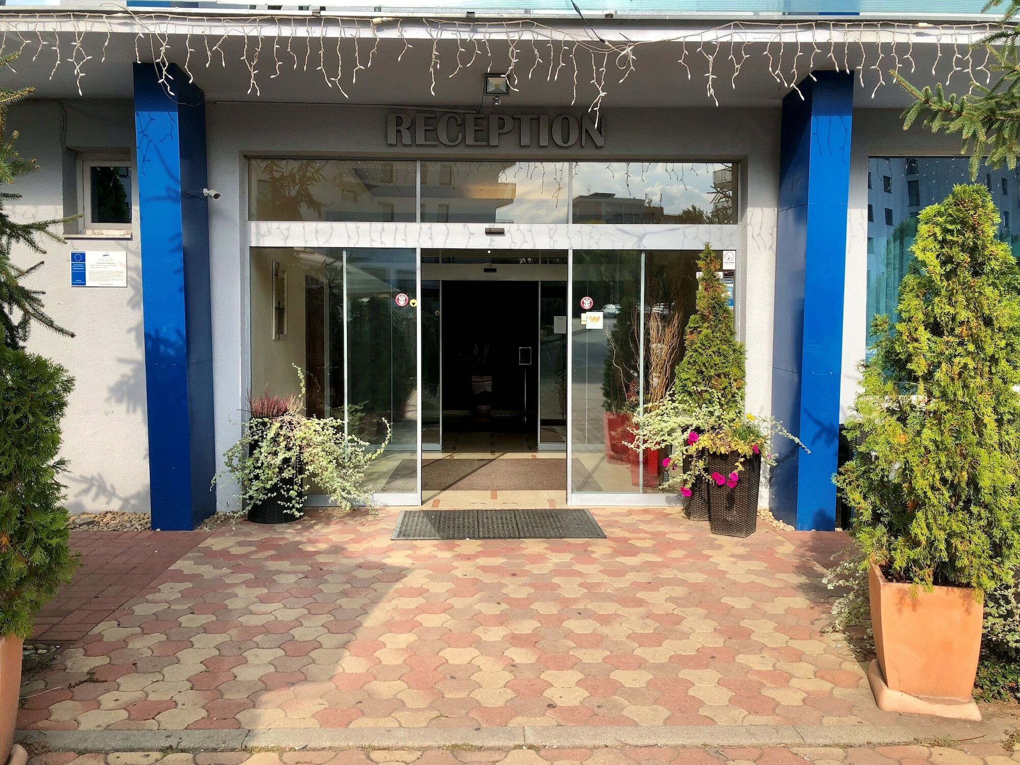 Hotel Dixon So Vstupom Do Bazena A Virivky Zdarma - Free Entrance To Pool And Jacuzzi Included Banská Bystrica Exterior foto